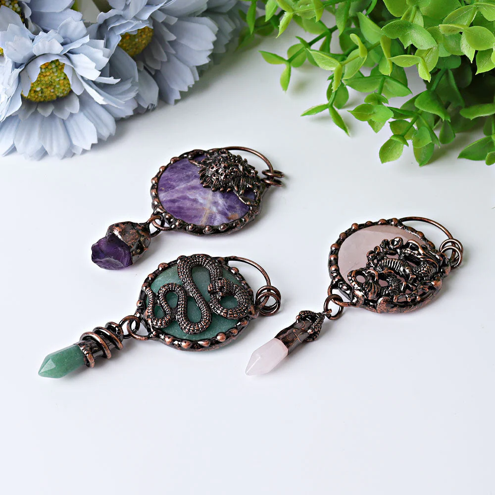 3.5-inch Green Aventurine Snake Pendant for Protection - Image 2