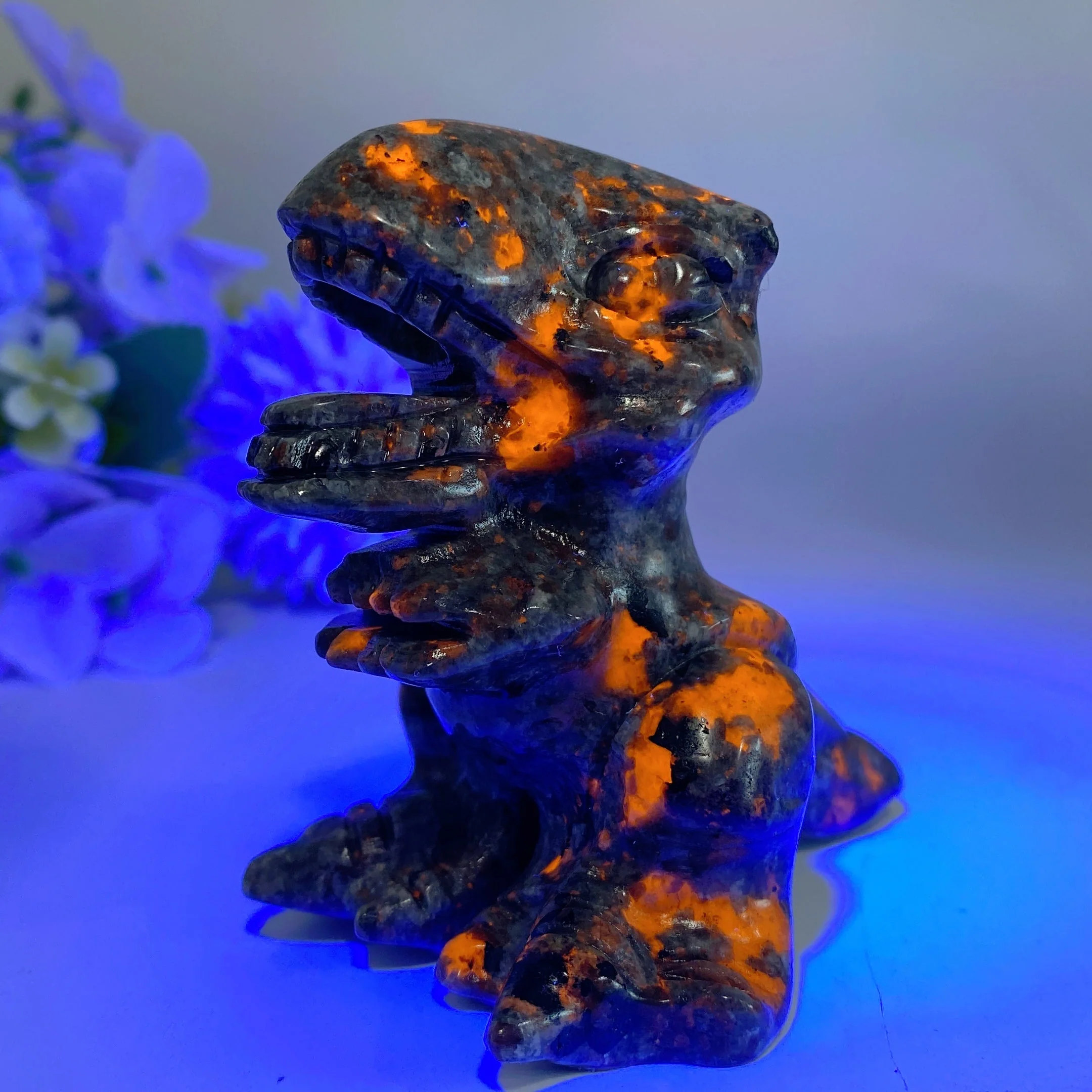 3.0 Inch Garnet Yooperlite Crystal Dinosaur Carving - Image 11