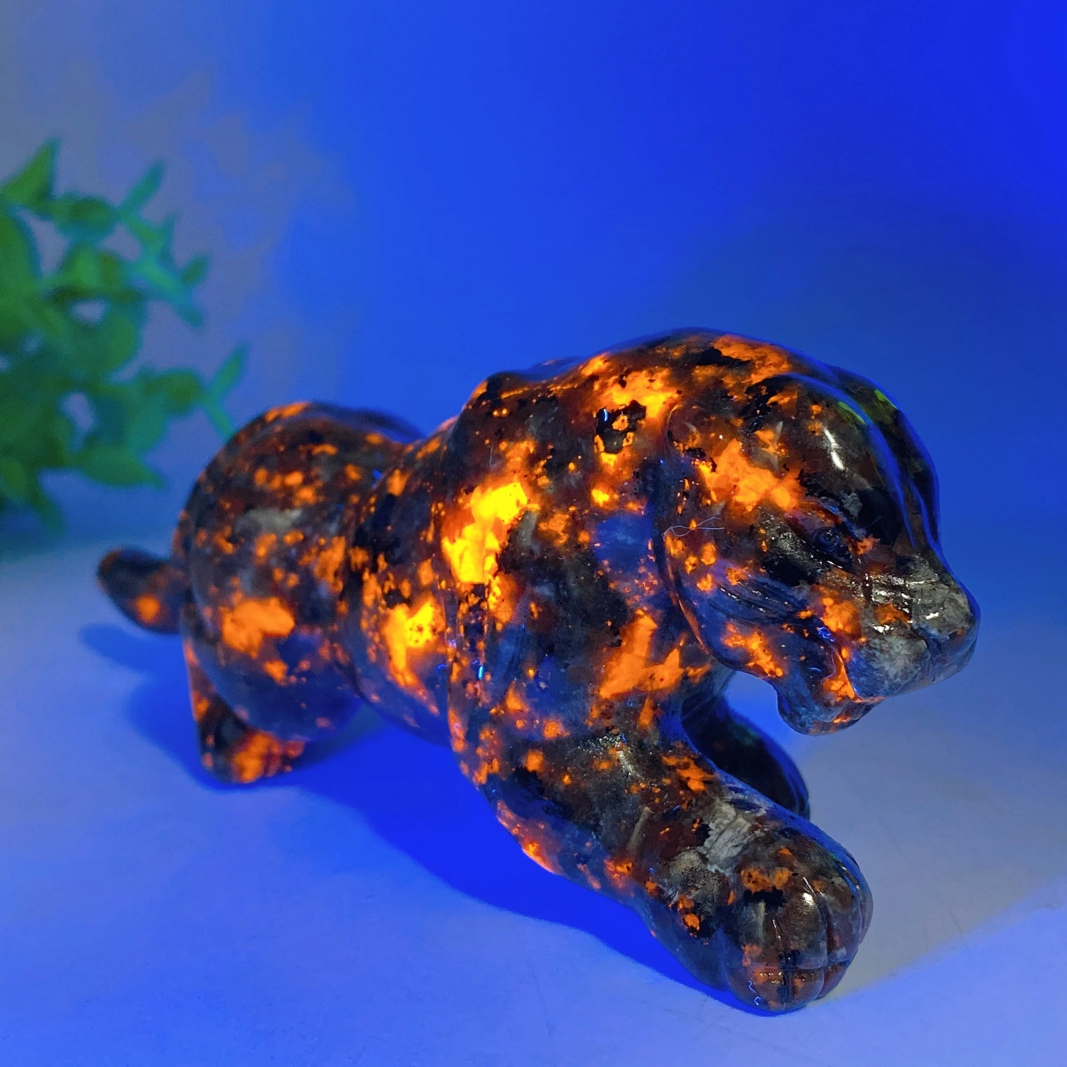 4.5 Inch Crystal Leopard Figurine for Spiritual Healing - Image 4