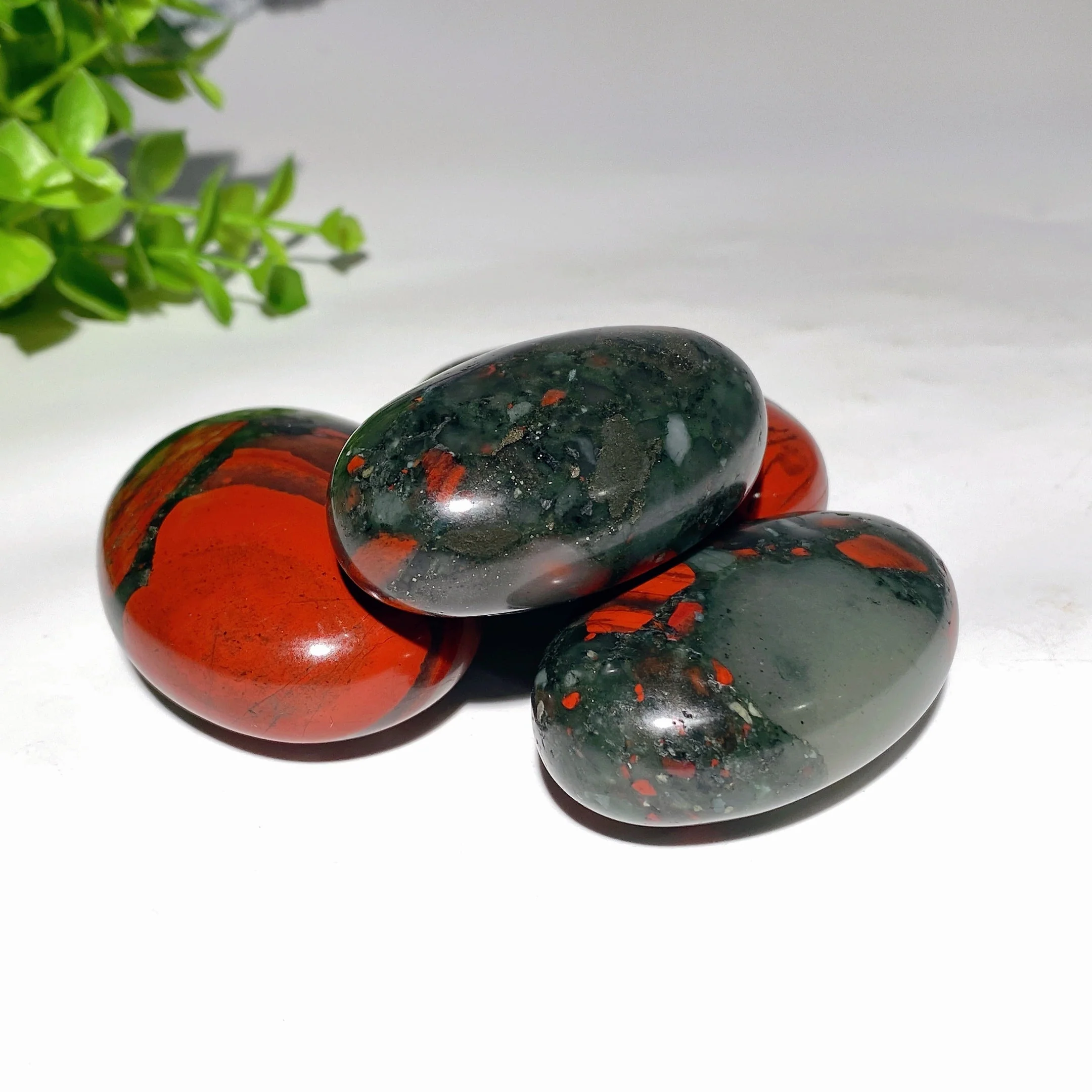2.2-2.5 Inch Africa Blood Stone Healing Palm Stone