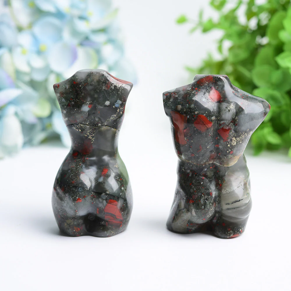 3.2 inch Bloodstone Crystal Figurine Carving for Healing - Image 2