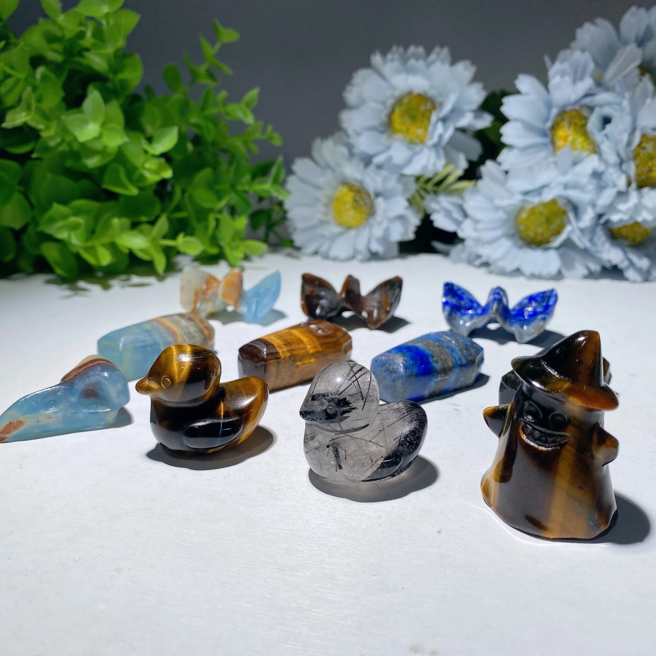 1.0-1.5 inch Hand-Carved Crystal Figurines for Healing - Image 4
