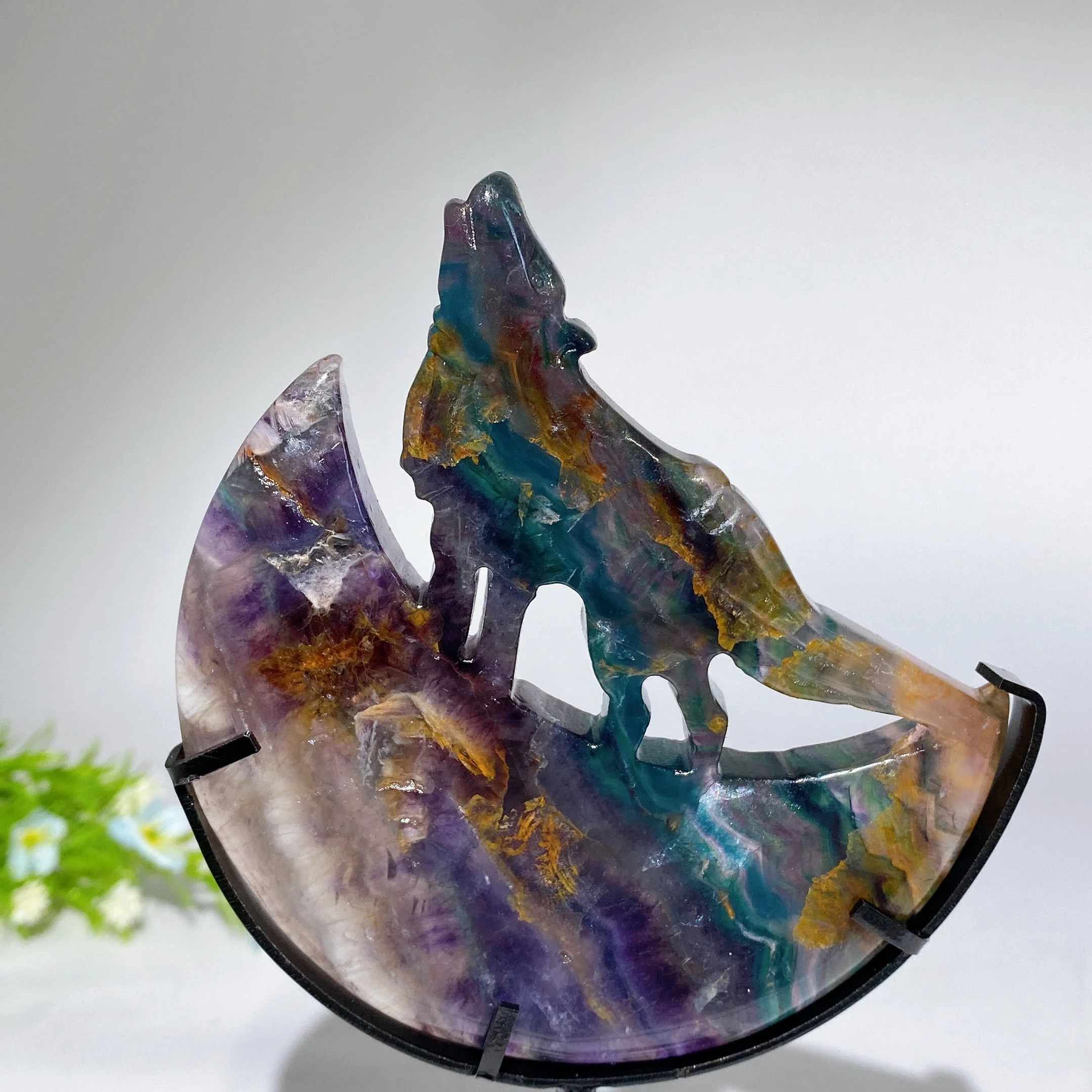4.0-4.4" Crystal Wolf Carving on Moon with Stand - Image 11