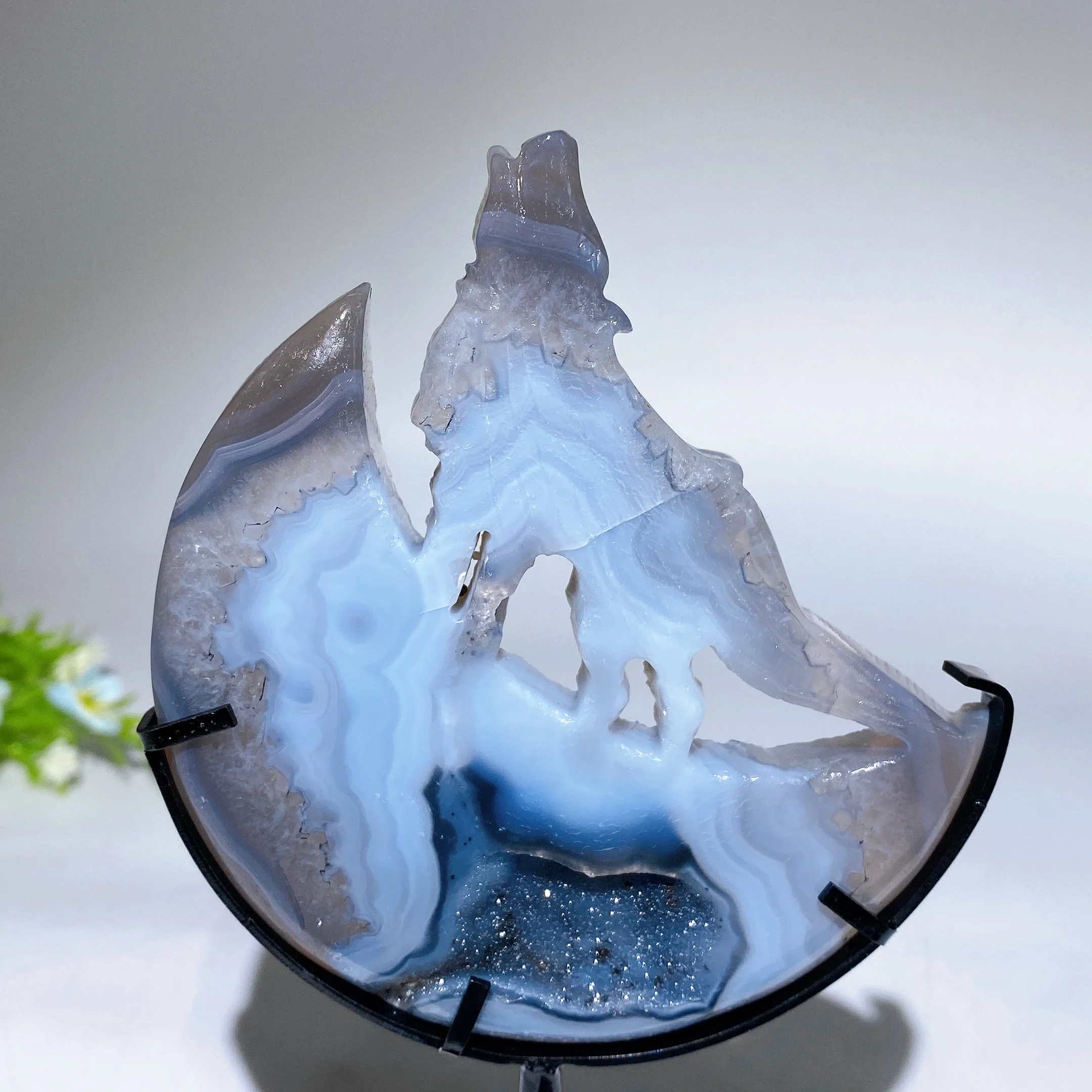 4.0-4.4" Crystal Wolf Carving on Moon with Stand - Image 12