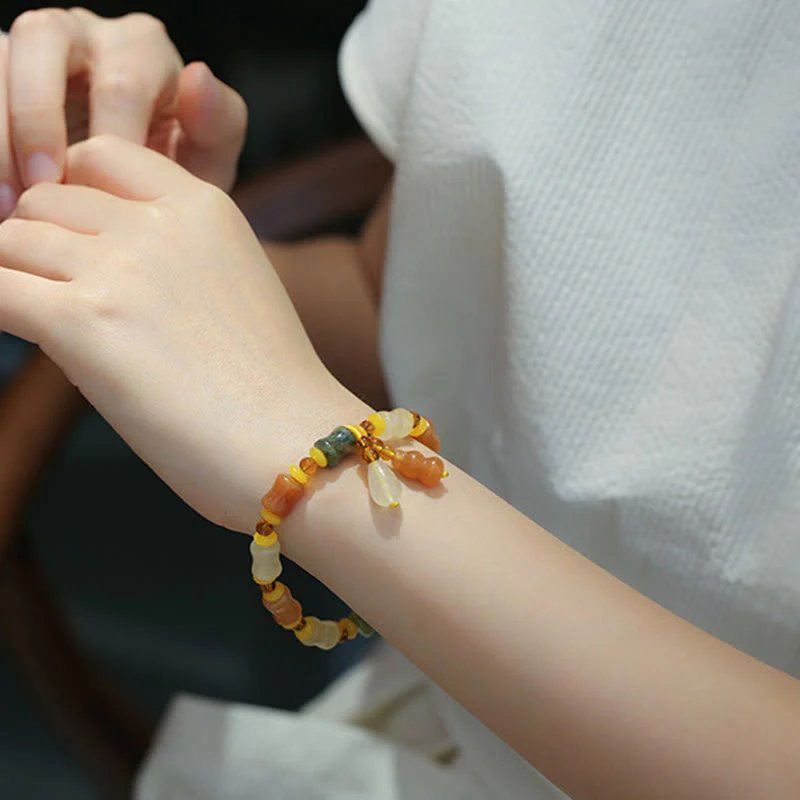Golden Silk Jade Gourd Wealth Charm Bracelet - Image 4