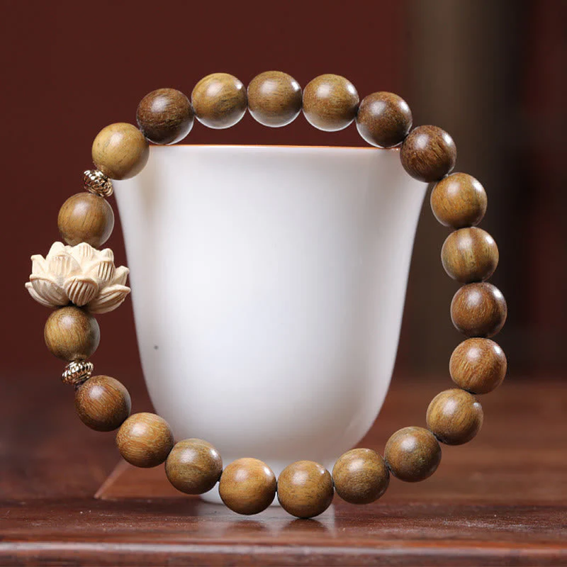 Green Sandalwood Lotus Soothing Bracelet for Tranquility & Peace - Image 2