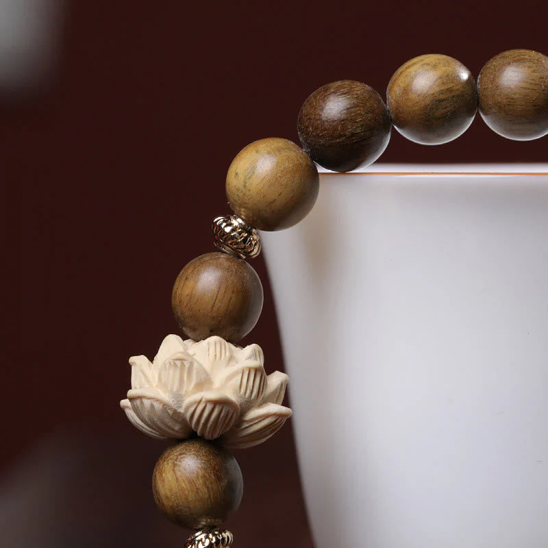 Green Sandalwood Lotus Soothing Bracelet for Tranquility & Peace - Image 5