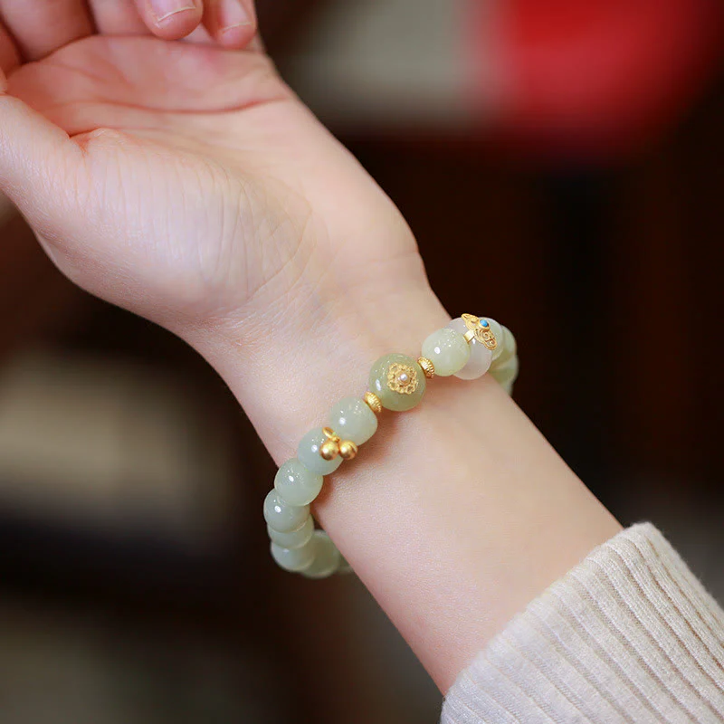 Natural Hetian Jade Luck Bracelet and Necklace Set - Image 5