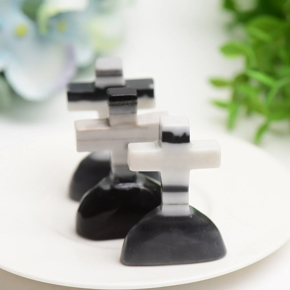 2.0 Inch Jade Tomb Crystal Carving for Halloween Decor - Image 4