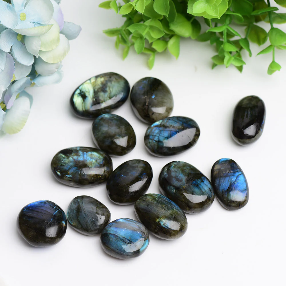 Labradorite 1.2-2.0 inch Palm Stone for Healing Meditation - Image 2