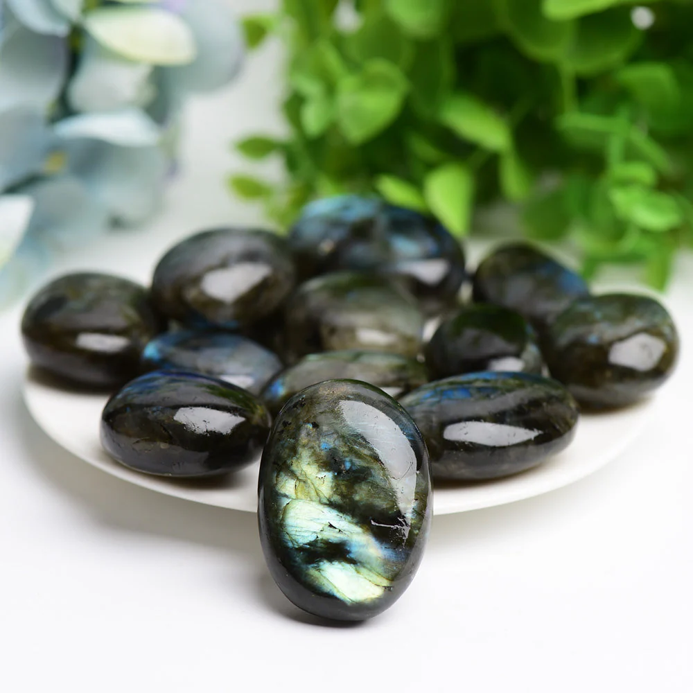 Labradorite 1.2-2.0 inch Palm Stone for Healing Meditation - Image 4
