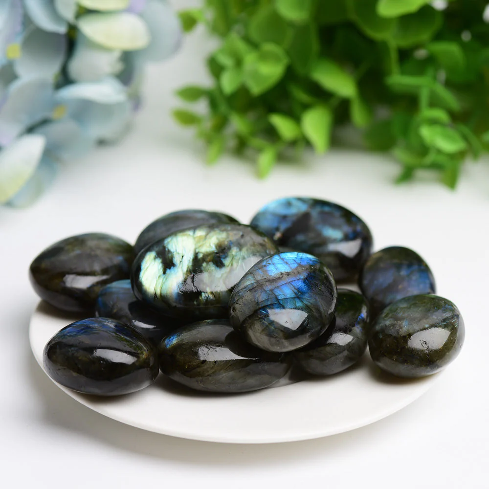 Labradorite 1.2-2.0 inch Palm Stone for Healing Meditation - Image 5