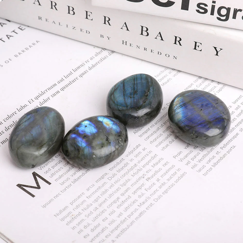2-inch Labradorite Palm Stone for Energy Healing - Image 4
