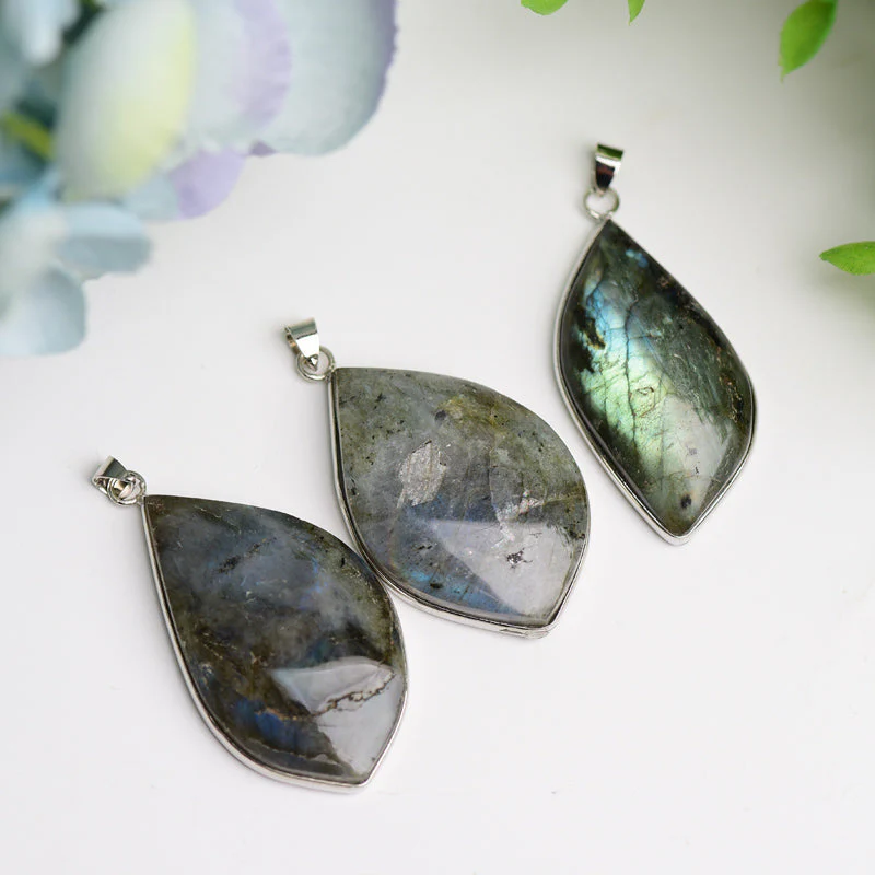 2.0 inch Labradorite Crystal Pendant for Spiritual Protection - Image 2