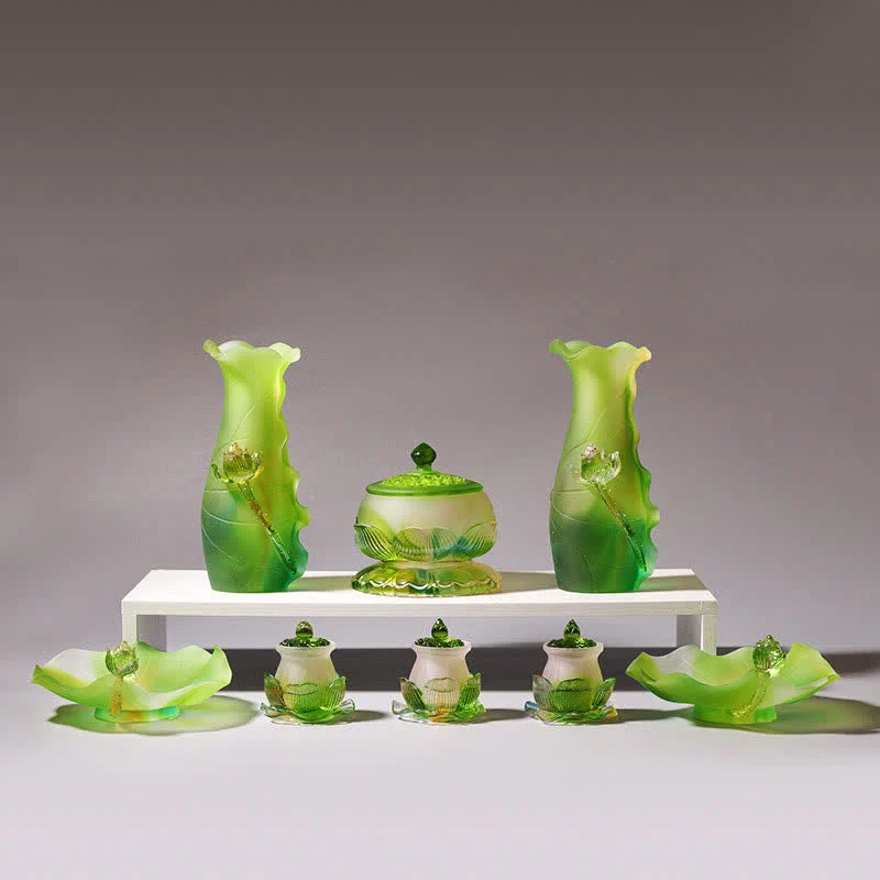 Handmade Liuli Feng Shui Lotus Crystal Art Piece
