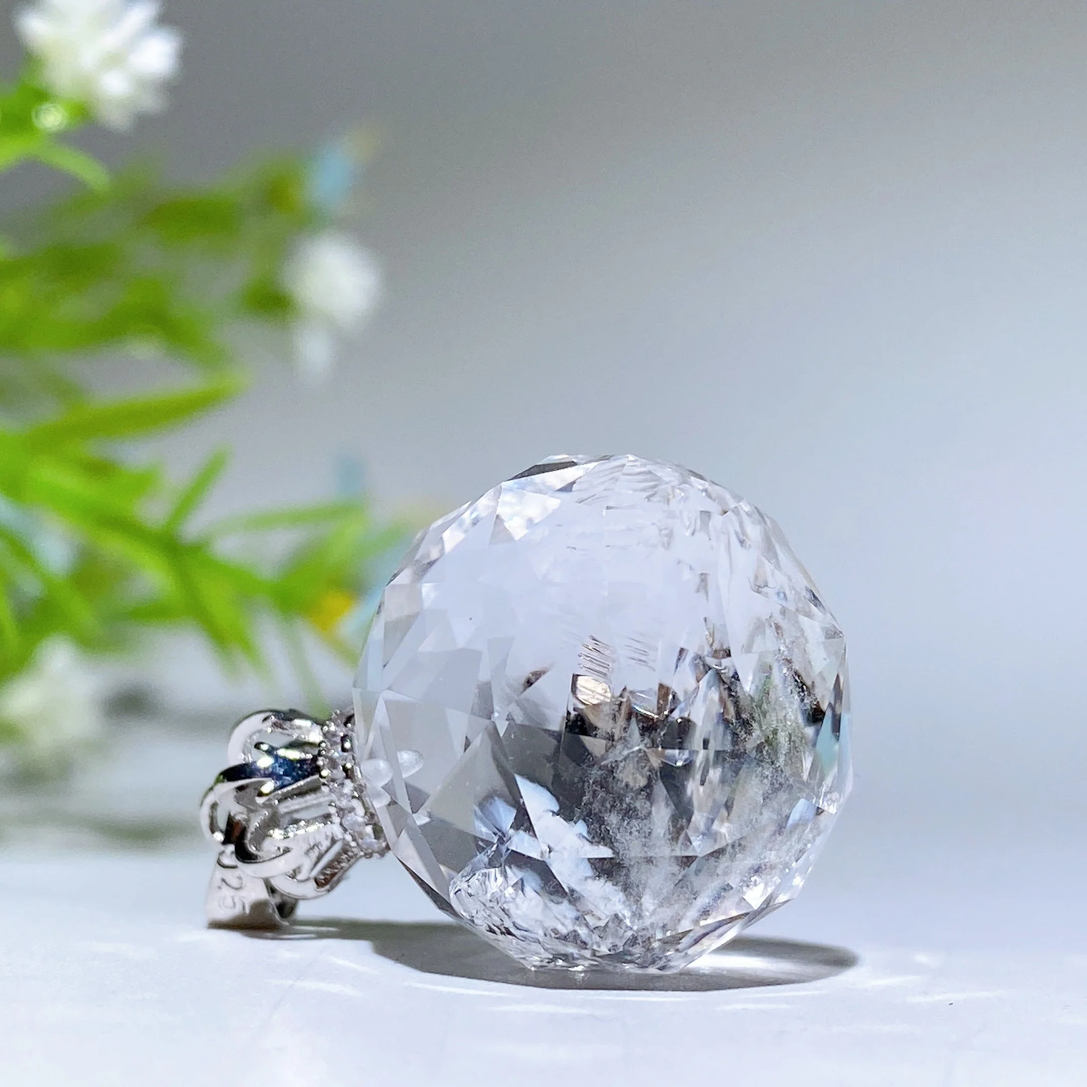 20mm Mixed Crystal Amethyst Faceted Pendant for Meditation - Image 5