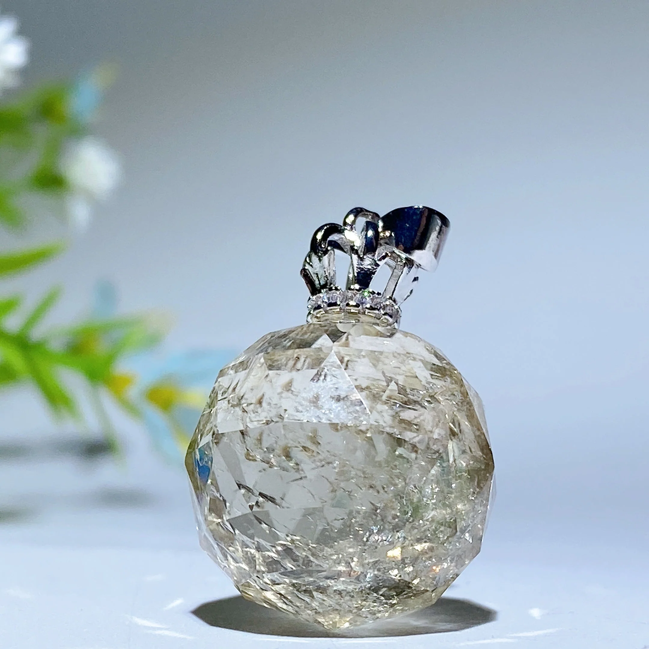 20mm Mixed Crystal Amethyst Faceted Pendant for Meditation - Image 6