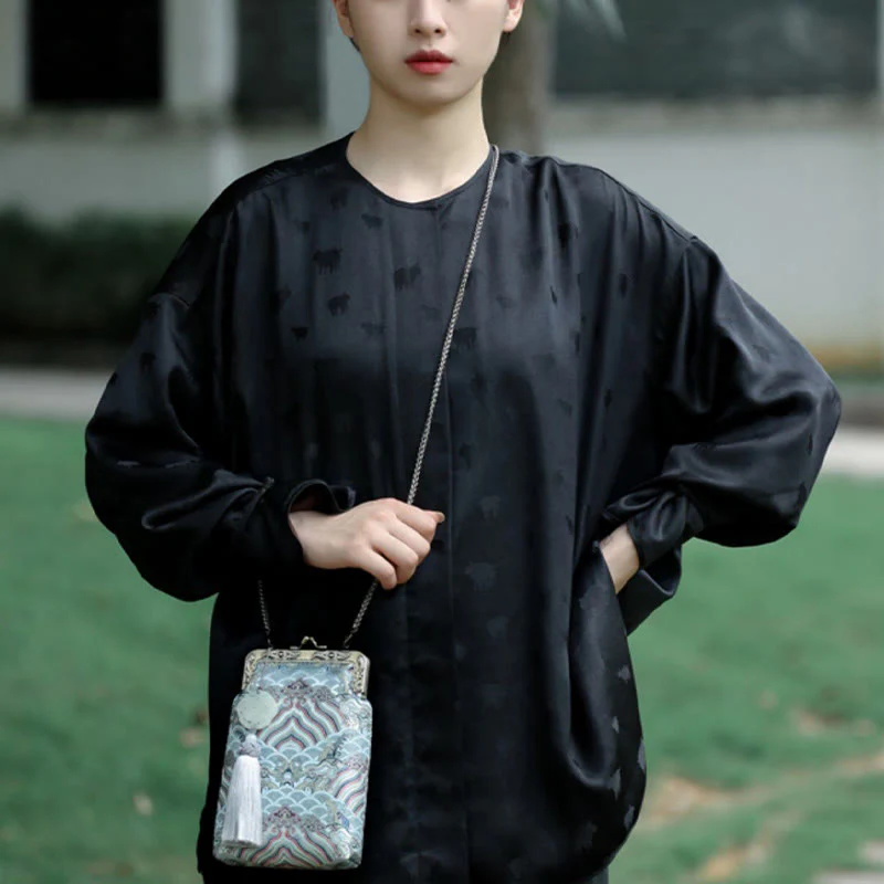 Small Blue Ocean Waves Crossbody Bag With Metal Chain - Image 13