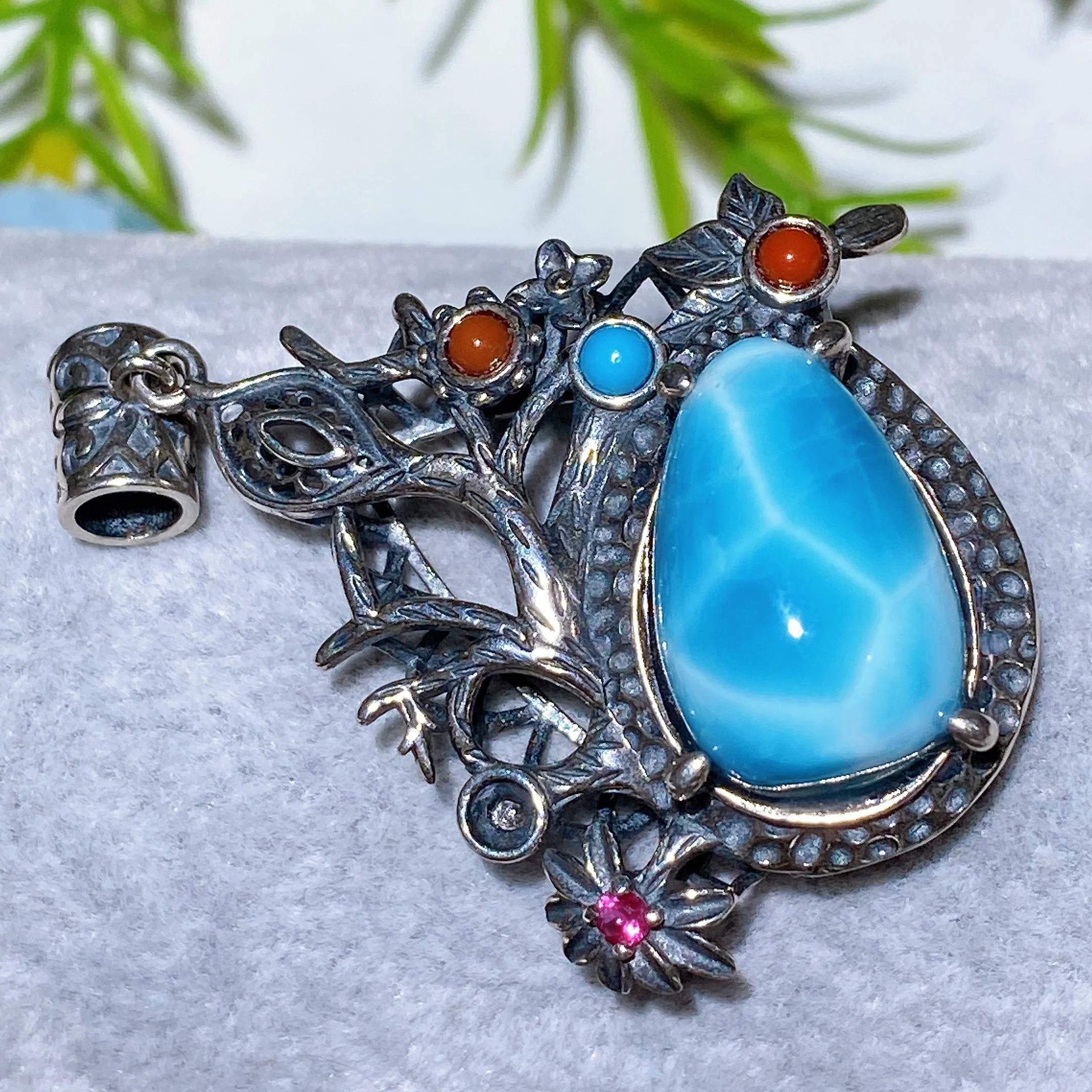 Sterling Silver Clear Quartz Pendant with Healing Crystal Gems - Image 6
