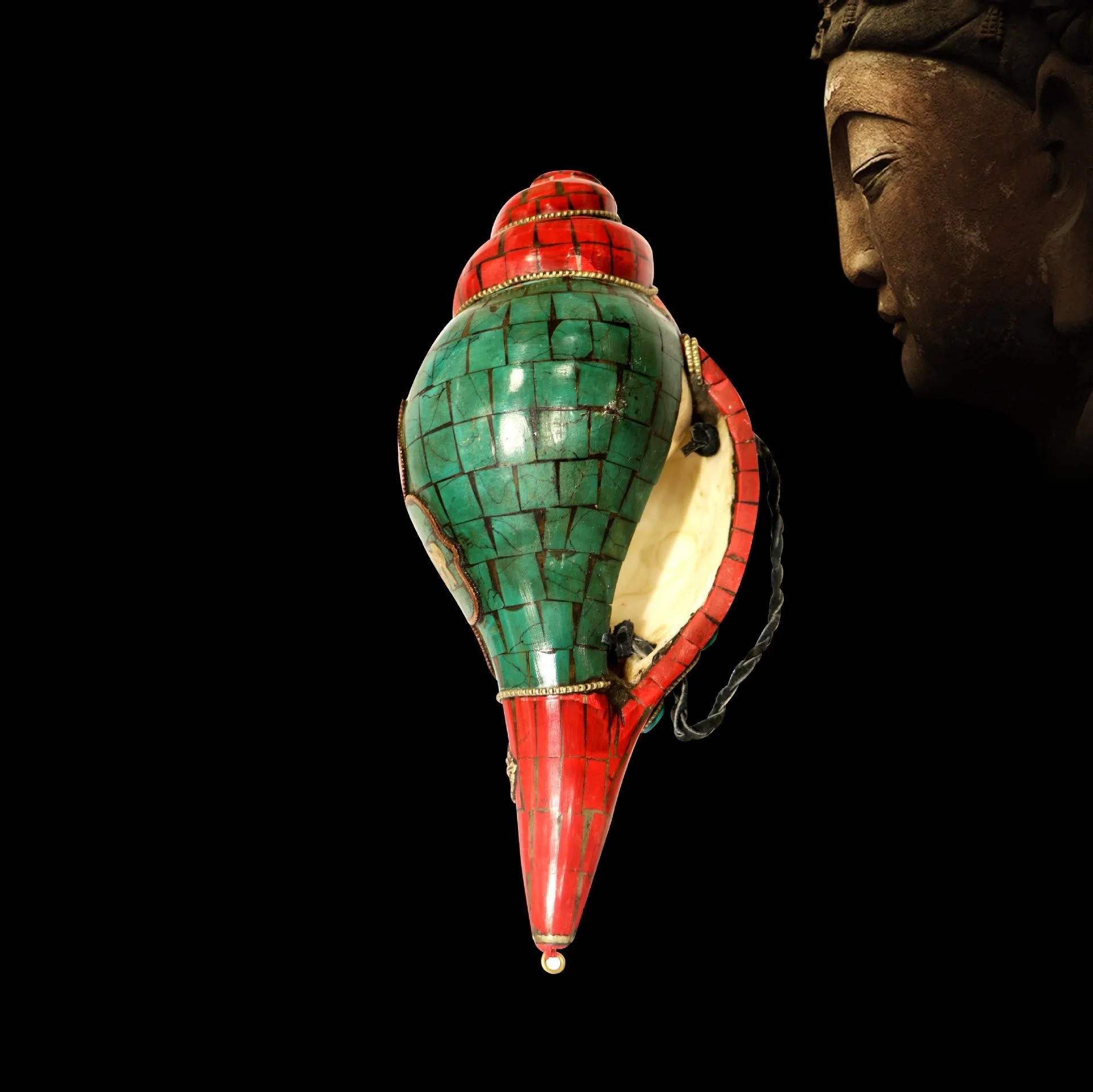 Tibetan Handmade Shankha Conch Shell 23cm | Zen Decor - Image 13