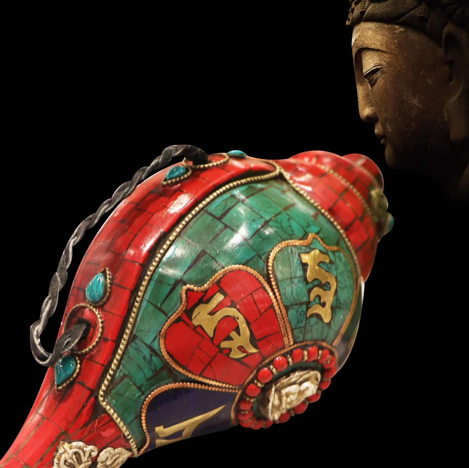Tibetan Handmade Shankha Conch Shell 23cm | Zen Decor - Image 4
