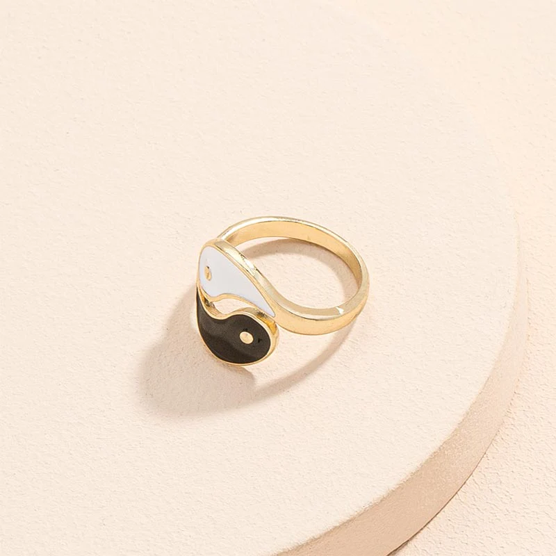 Unisex Adjustable Yin Yang Ring for Balance and Harmony - Image 3